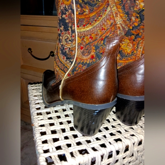 Cowboy boots with paisley fabric - Picture 7 of 7